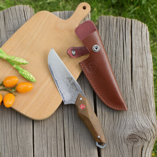 Why Green Sandalwood and Damascus Steel Make the Perfect Outdoor Knife